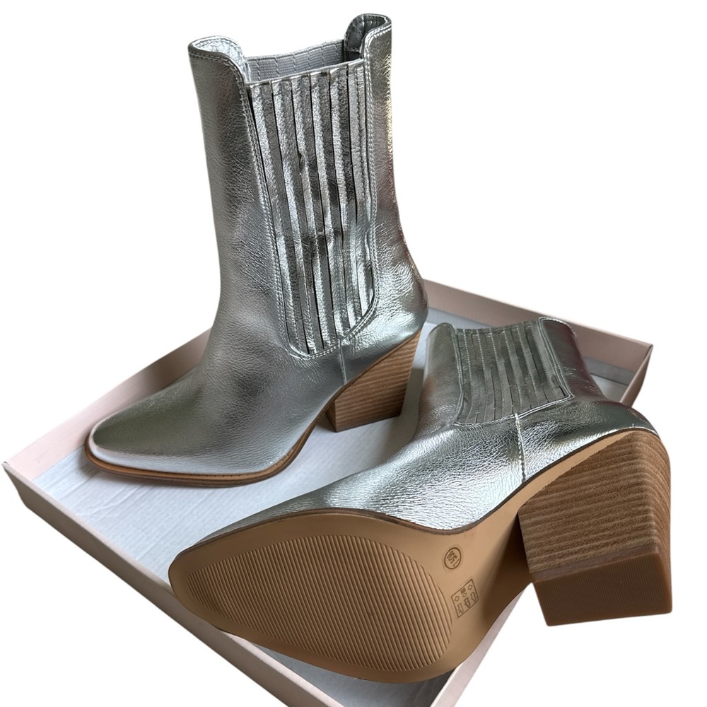 Western Silver metallic cowboy Boots